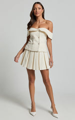 Maggie Top - Off Shoulder Boucle Vest in Cream
