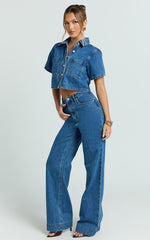 Serena Top - Denim Button Down Short Sleeve Top in Dark Blue Wash