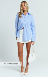Terah Shirt - Button Up Shirt in Variegated Blue and White Stripe