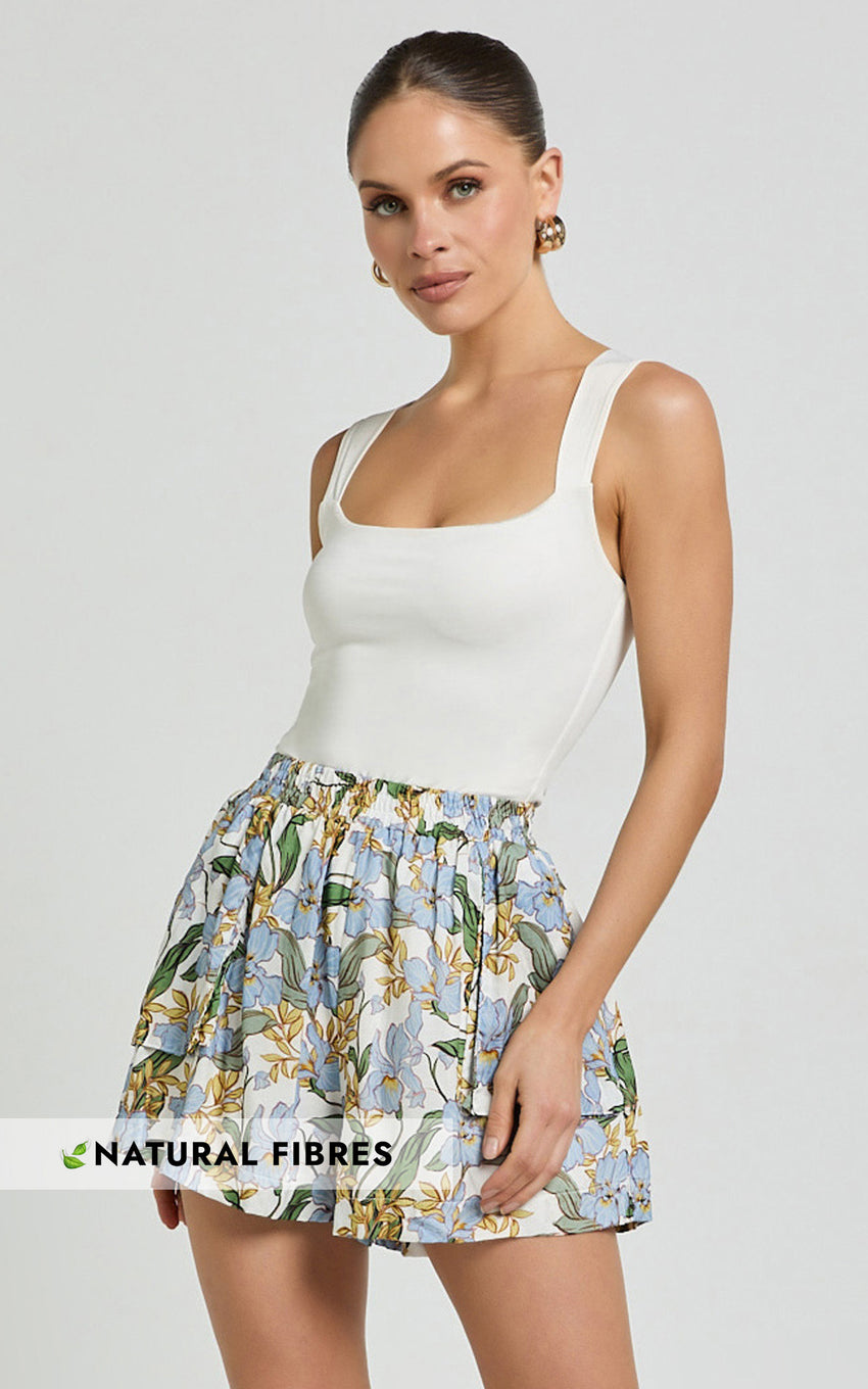 Amalie The Label - Linen Estella Elastic Waist Relaxed Shorts in Iris Floral