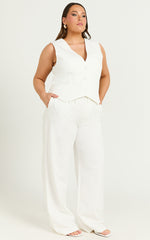 Lorcan Vest - Tailored Vest in White