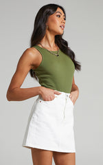 Levi's Curve - High Rise Decon Denim Skirt in Luxor Heat