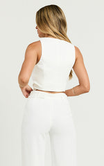 Romeo Top - Scoop Neck Button Down Vest in White