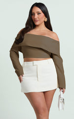 Ursula Top - Long Sleeve Off Shoulder Cropped Top in Mocha